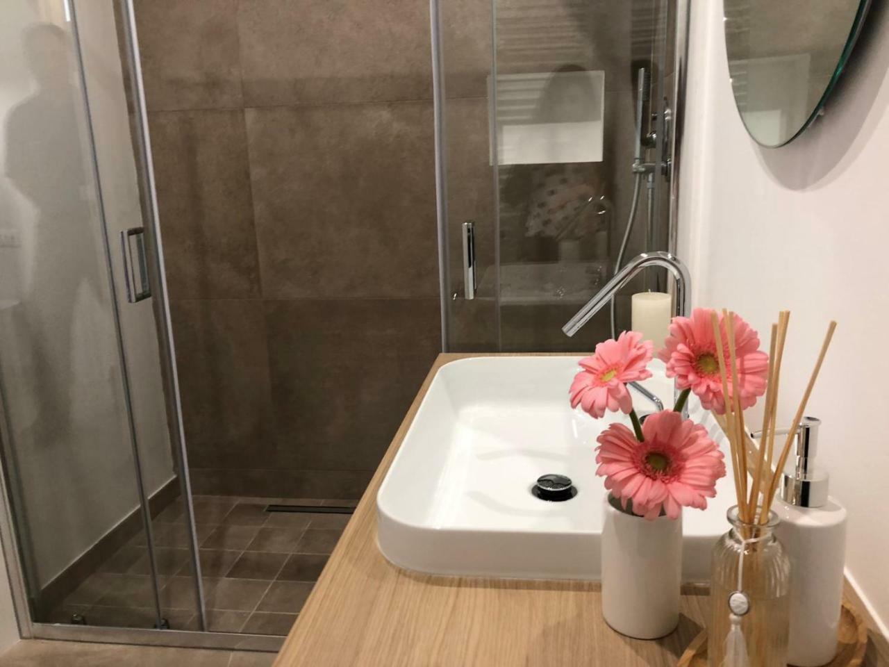 קליארי Suitesgaribaldi מראה חיצוני תמונה